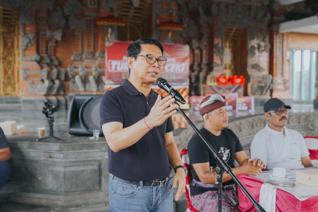 Sekda Adi Arnawa Buka Turnamen Ceki ST Bhakti Karya